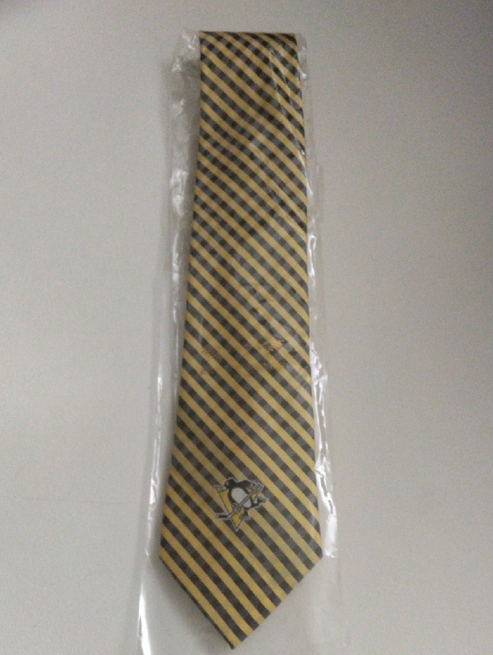 Pittsburgh Penguins Men's Tie Eagles Wings Brand New NHL Hockey